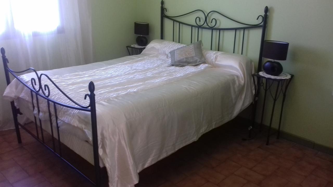 Отель Le Saint Victor Mirabel-aux-Baronnies Экстерьер фото