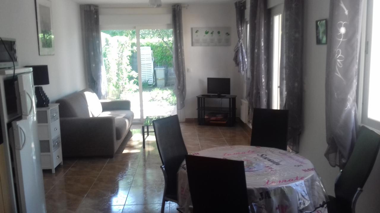 Отель Le Saint Victor Mirabel-aux-Baronnies Экстерьер фото